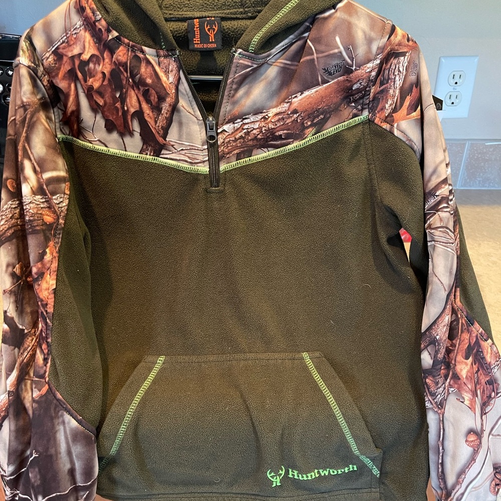Boys Huntworth Camo Hoodie Youth Medium